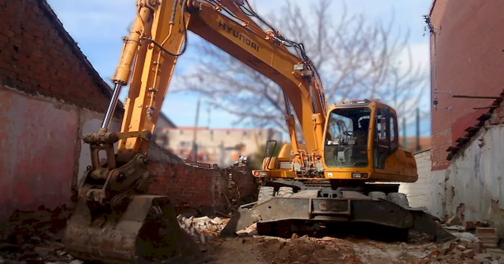 Demoliciones y derribos en Alicante y Valencia